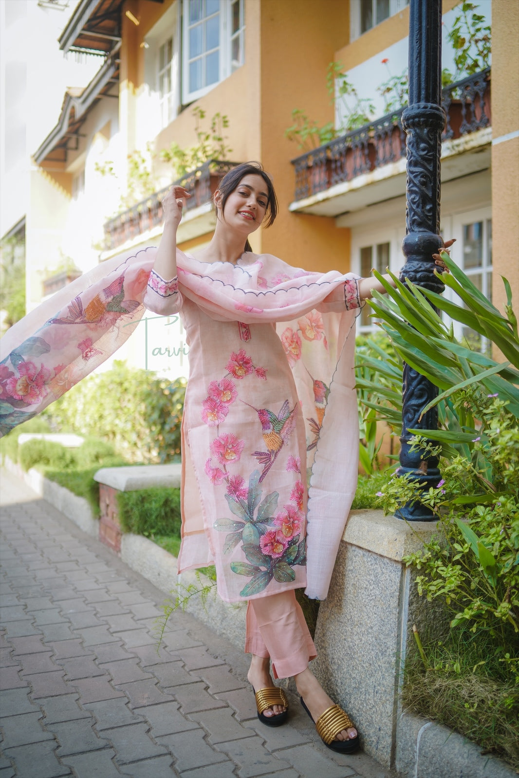Elegant 3-Piece Linen Kurti Set with Hand Embroidery