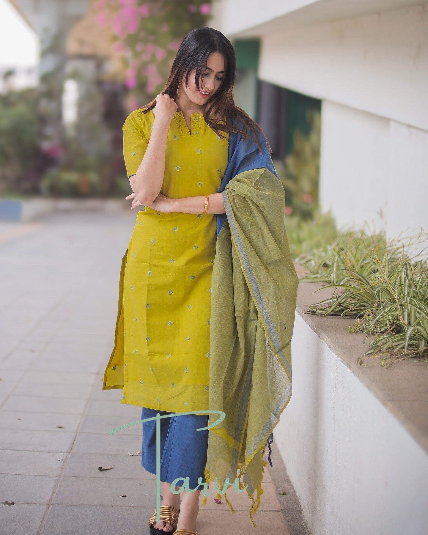 Lime Green Pure cotton Handloom 3 pc Kurti Set with cotton lining,dupatta and Pant with Pocket