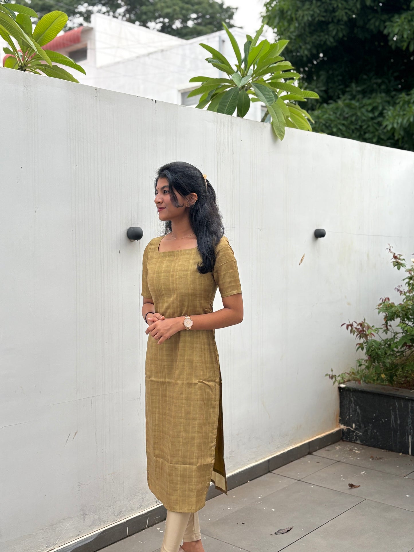 Olive Green Chanderi Silk Kurti with Cotton Lining & Dupatta